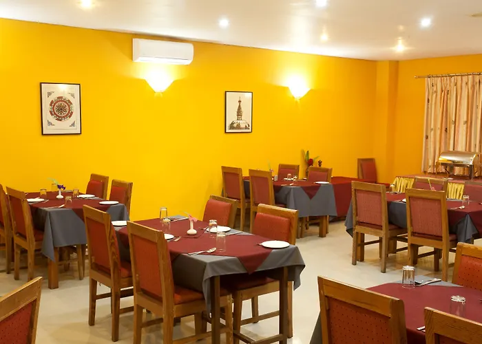 Royal Astoria 3*