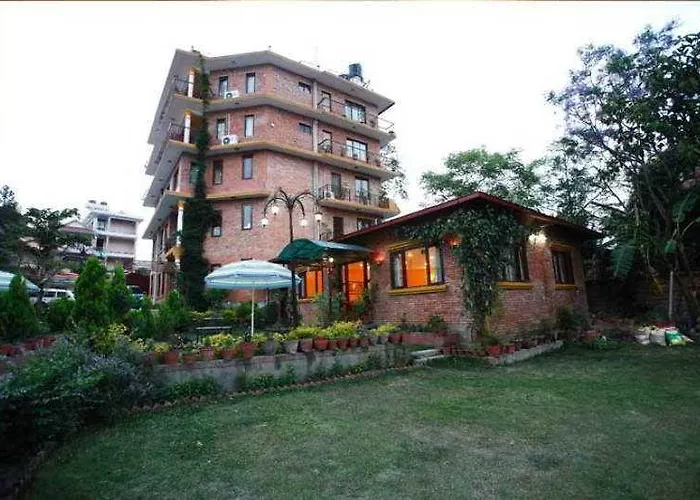 Royal Astoria 3*